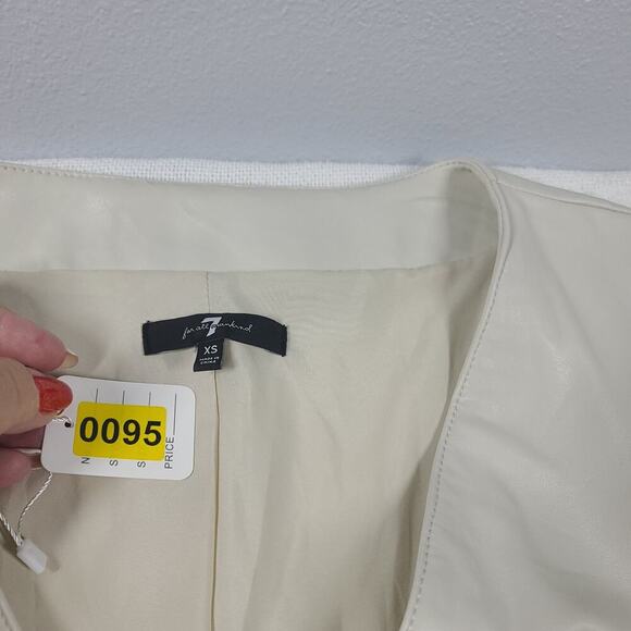 7 For all mankind faux leather women's cream wrap dress Size XS Mob wife office - Picture 14 of 14